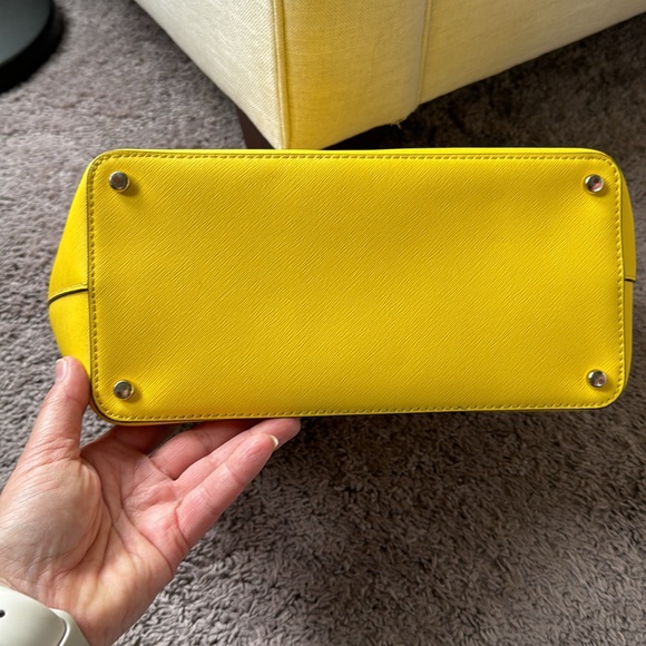 Kate spade bright yellow tote - Picture 6 of 7